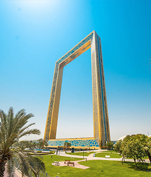 Dubai - Dubai Frame - pic